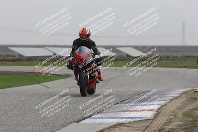 media/Nov-30-2025-TrackDaz (Sun) [[d8b22663df]]/B Group/Session 5 (Wheelie Bump)/